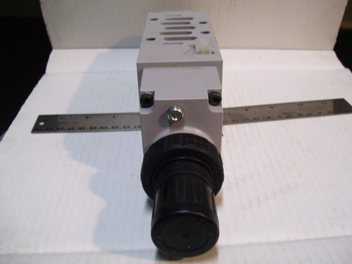 NUOVO PARKER ISYS PS4238260CP ISO 5599-2 TAGLIA 3 (H3) 125PSI REGOLATORE SANDWICH P2160 - Foto 5 di 6