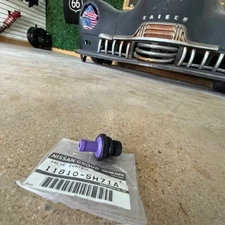 (1) Genuine Nissan PCV Valve 11810-5H71A