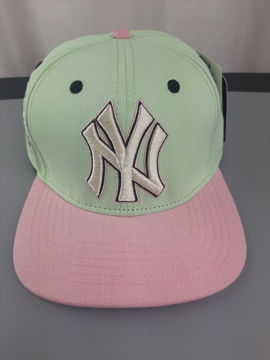 NEW New York YANKEES Pro Standard PINK GREEN Snapback Baseball