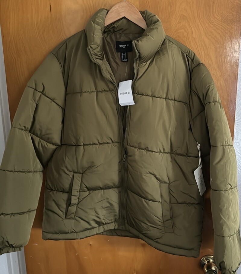 Men's Small Green Puffer Jacket for Winter Warmth-image