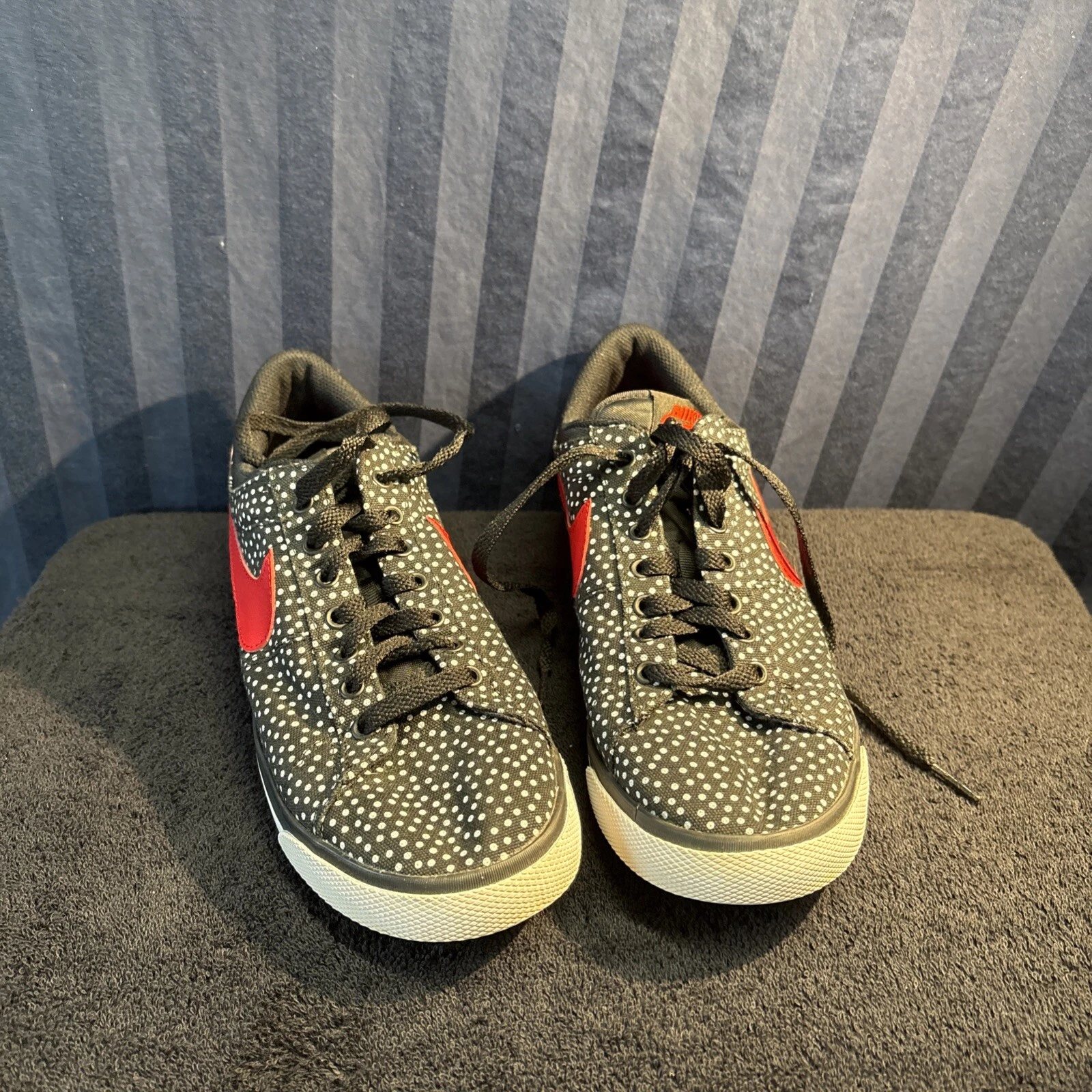 Chaussures Nike Match Supreme Print rouge/noir/à pois SWOOSH pointure 11,5 F1 A