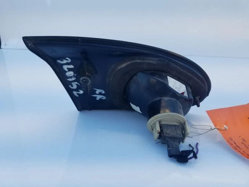 Tapa de luz trasera derecha para pasajero montada para Ford Contour 95-97 OEM Foto 4 de 4