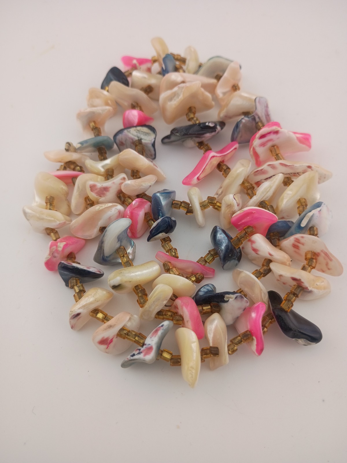 VTG Collectable Multi Colored Puka Shell Necklace - image 5