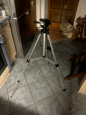 Erno P-33 Foto - und Videostativ Alu-Teleskopauszug kaum eingesetzt.