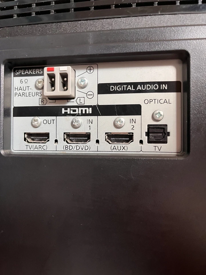 Subwoofer inalámbrico Panasonic SU-HTB15 sonido envolvente de cine en casa Foto 4 de 4