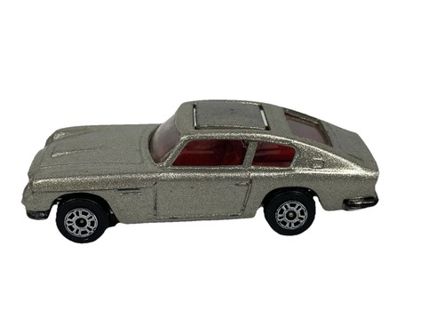 James Bond Aston Martin DB6 1979 Corgi Glidrose & Eon 007 1/64 Scale Silver - Picture 6 of 8
