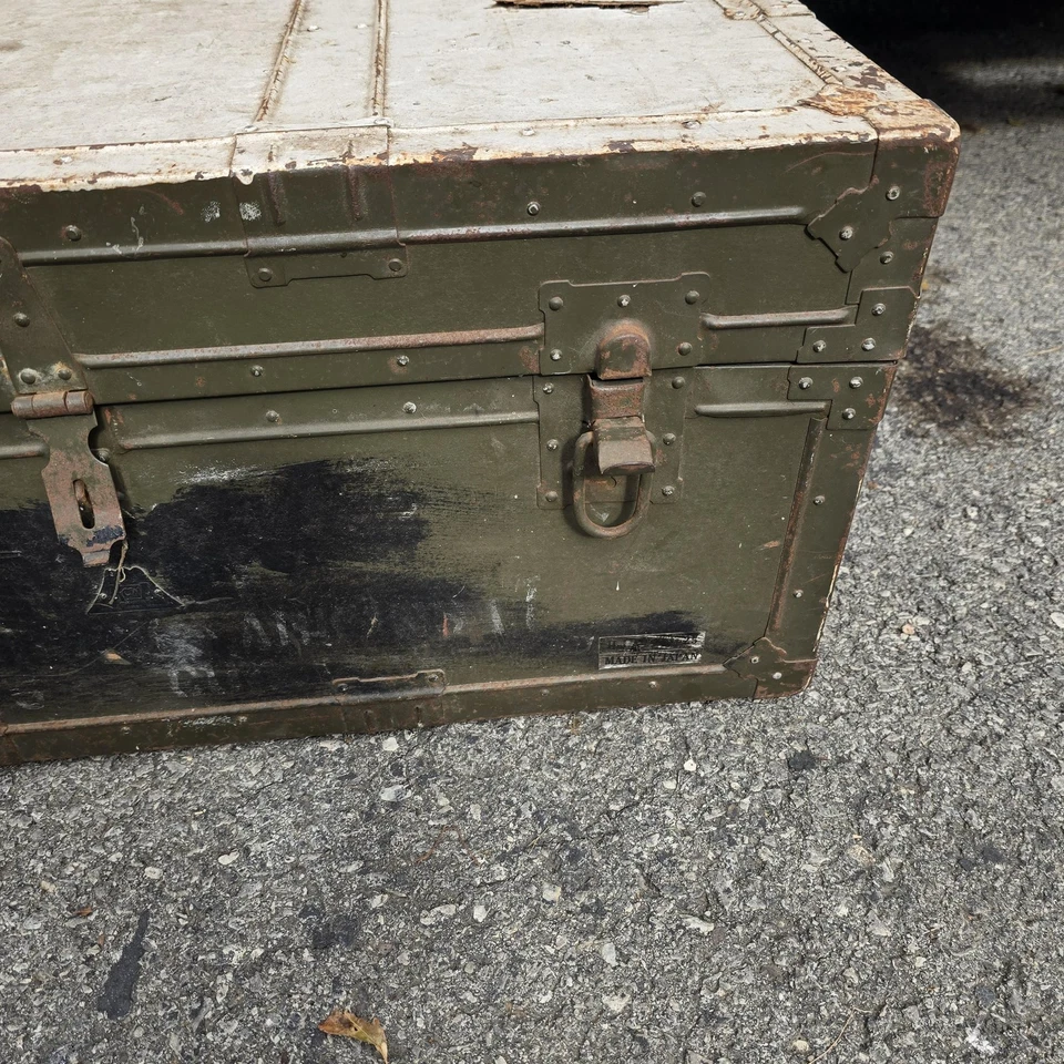 Baúl de almacenamiento vintage militar de metal oliva Drab hecho en Japón Foto 4 de 4