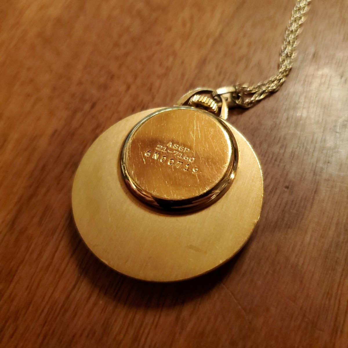 Vintage 1970 Seiko Gold Plated Watch Pendant Necklace EDDE1DD9-44EB-440B-B0D2-  main image 2