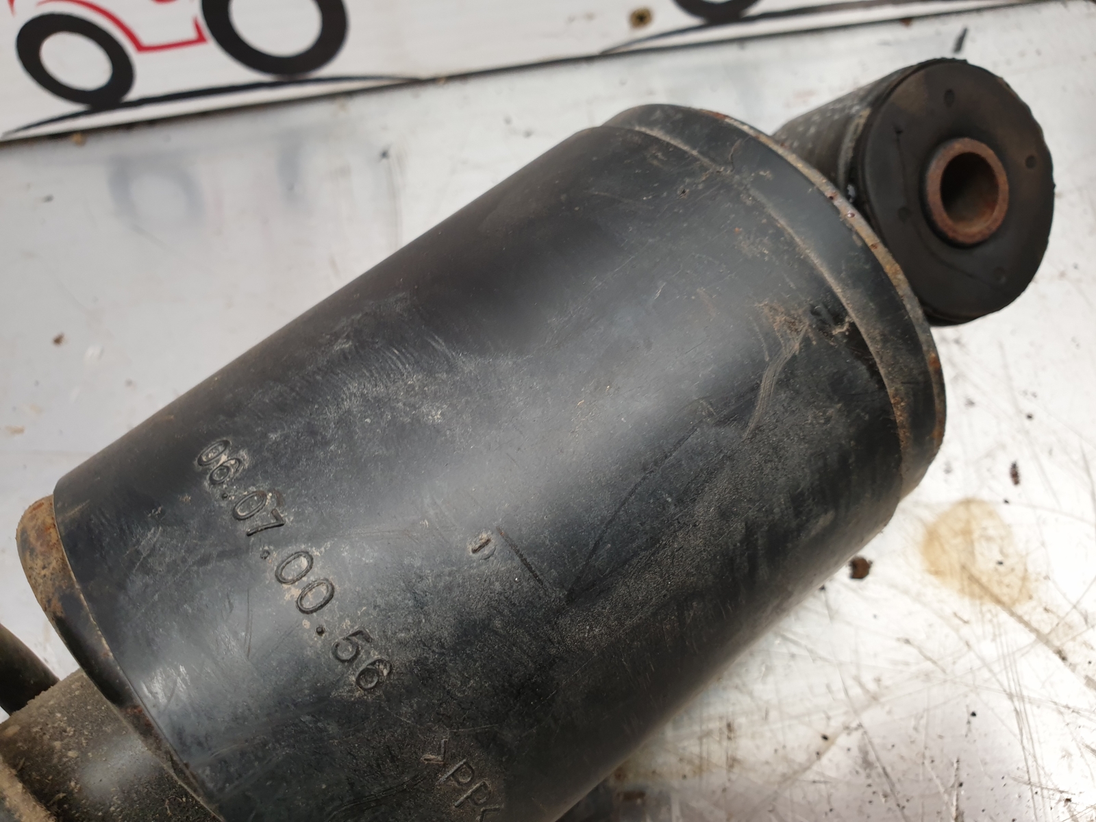 New Holland T7 Shock Absorber 84163866 84605258 | eBay 