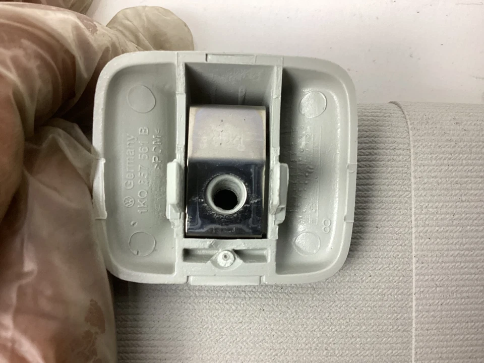 Parasol delantero derecho Volkswagen Jetta 2011-2018 con espejo retrovisor 5C6857552 OEM. Foto 2 de 4