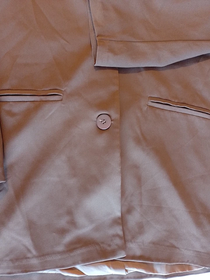 Ladies Blazer Boohoo Size 10 Button Front Brown 22387 - Image 3 of 4