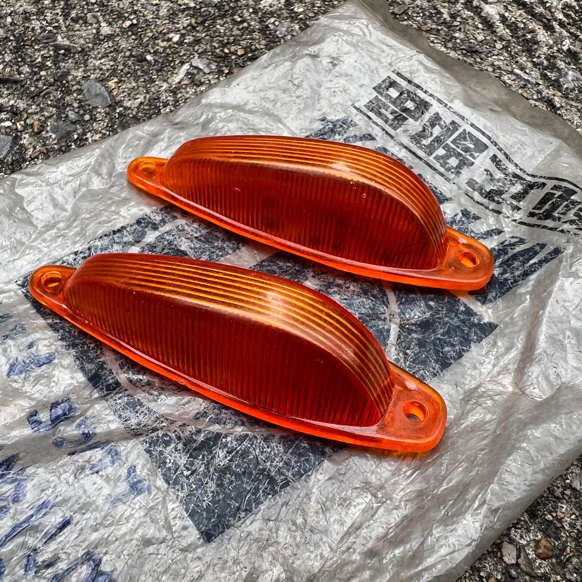 MAZDA LUCE A6 1500 1800 Fender Turn Signal Lamp Light Cover Lens
