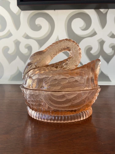 Vintage HSINCHU/AA Imports,  Pink  Depression Glass Swan Candy Dish, 6” X 6”