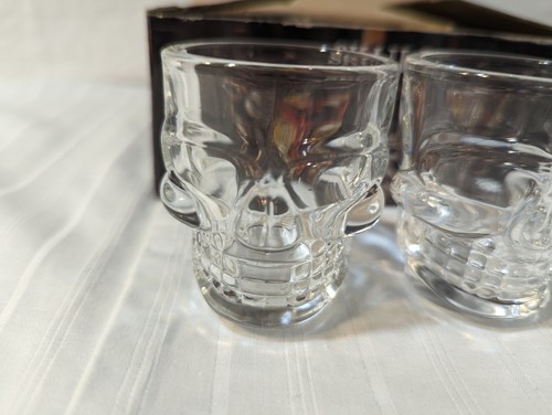 Juego de 6 vasos CircleWare de cristal transparente con calavera - Imagen 3 de 4