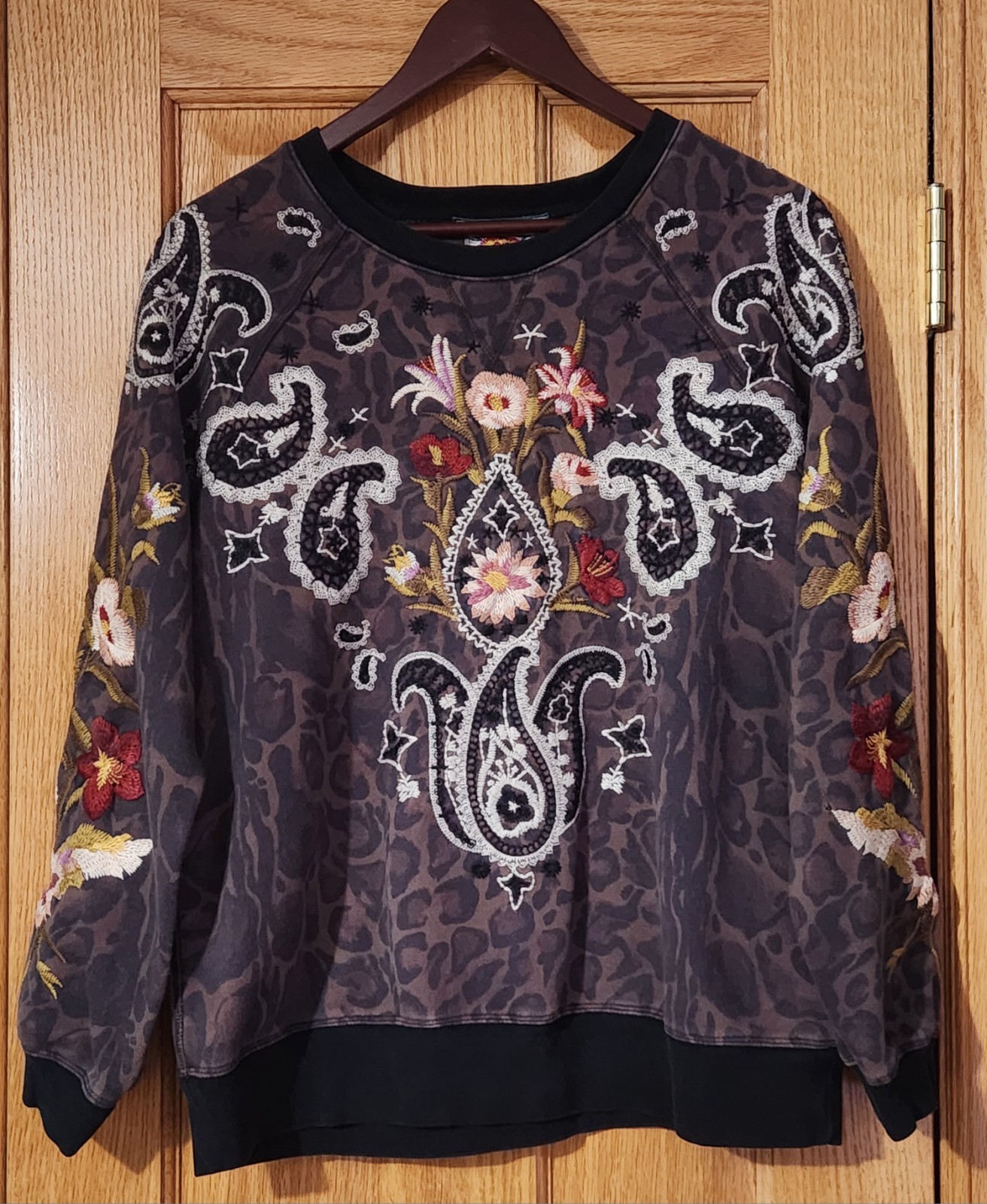 Johnny Was Sweatshirt Wendy Women Black Leopard Floral Embroidery Sz S Boho FLAW