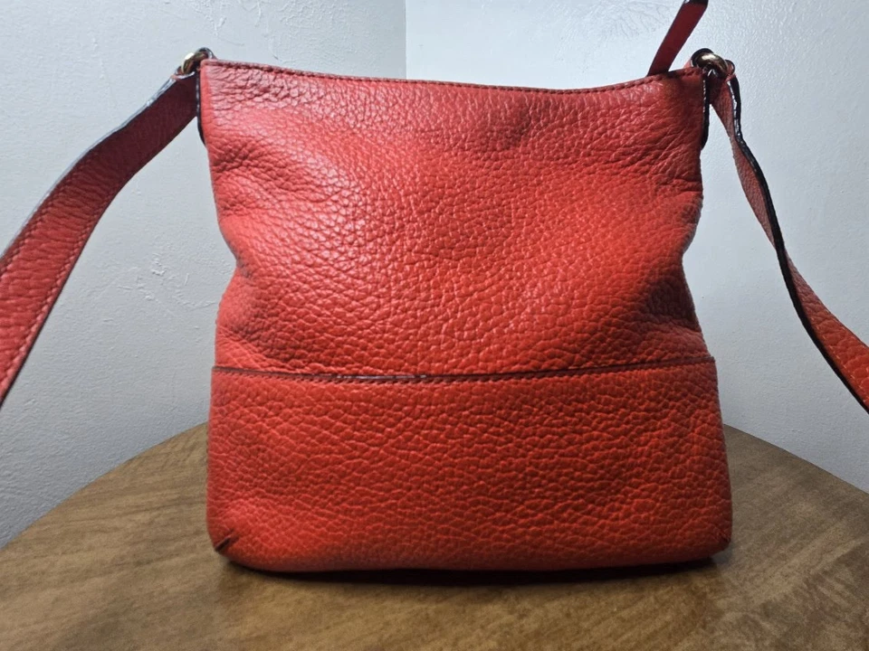 Kate Spade Vibrant红色斜挎包 — 第 3/4 张图片