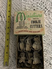Vintage 1950 s Miniature Metal Cookie Cutters NIB Set Of 6 1450