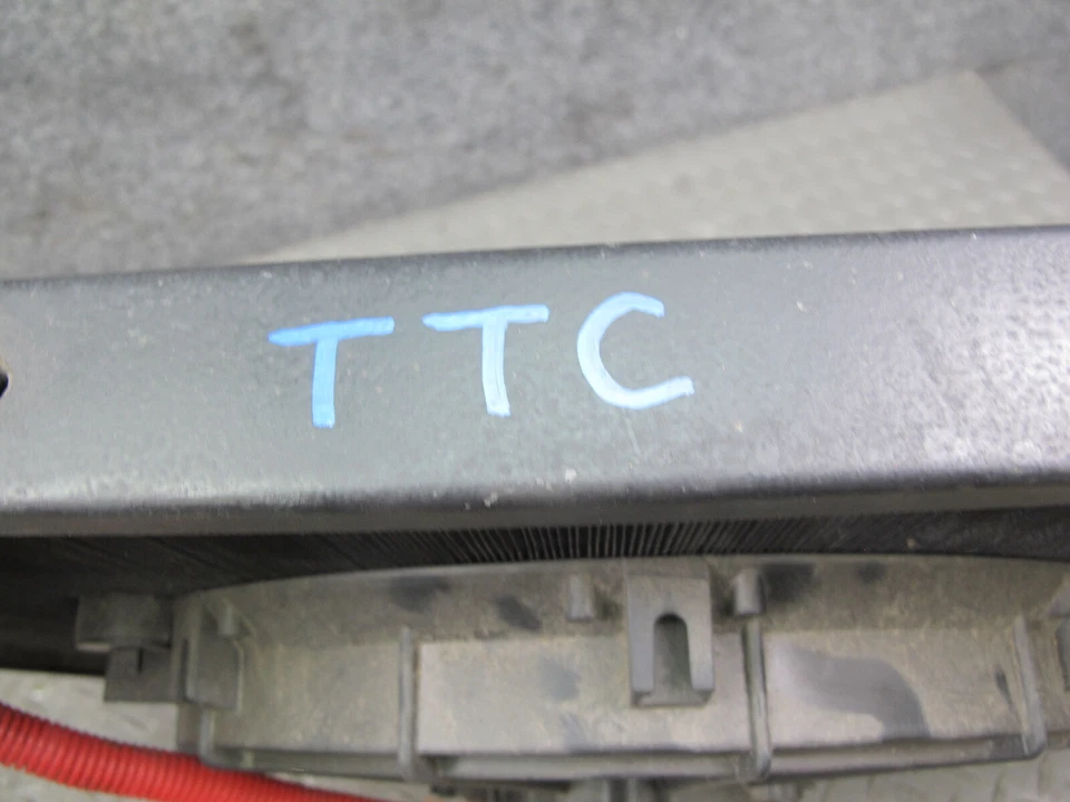 🥇75-82 TRIUMPH TR7 2.0L L4 发动机收音机 带冷却风扇 原始设备制造商 — 第 2/4 张图片