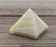 NATURAL CHRYSOBERYL SMALL GEMSTONE PYRAMID 20-22mm