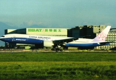 China Airlines Boeing 777-300ER B-18007 