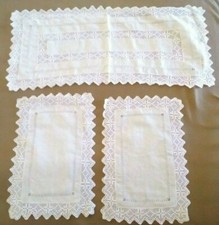 IDEA CASA - UNCINETTO - CENTRINI TAVOLO - FATTI A MANO - 3 PEZZI