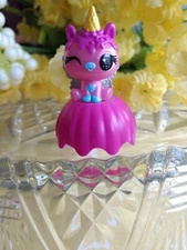 Hatchimals Colleggtibles Cosmic Candy IRIDESCENT CHILLY UNIKEET & HATCHED EGG