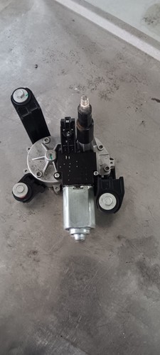 #F166 Opel Astra J Caravan 2015 81 KW Heckscheibenwischermotor 13395013