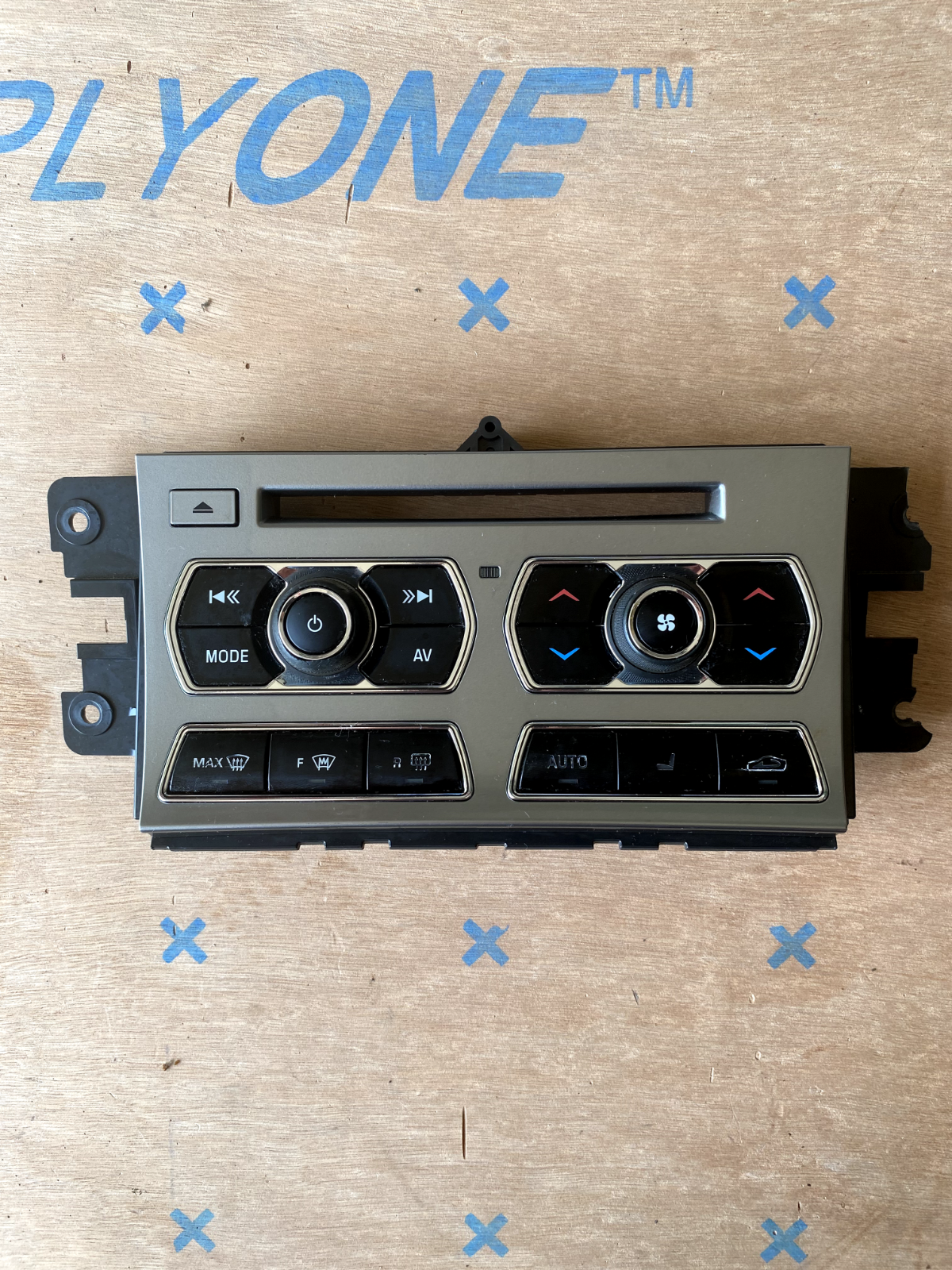 12 13 14 15 Jaguar XF Radio Face Replacement & HVAC Controls CX23-18C858-AD OEM