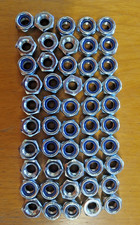 50 Sicherungsmuttern Polystoppmuttern M10 verzinkt SW 17 Neu