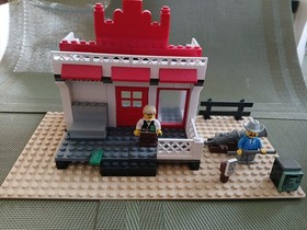 LEGO Western: Gold City Junction (6765) - Incomplete as shown