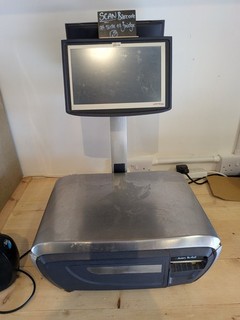 Avery Berkel XTI 400 Weigh Scales | Retail Touch Display & Print