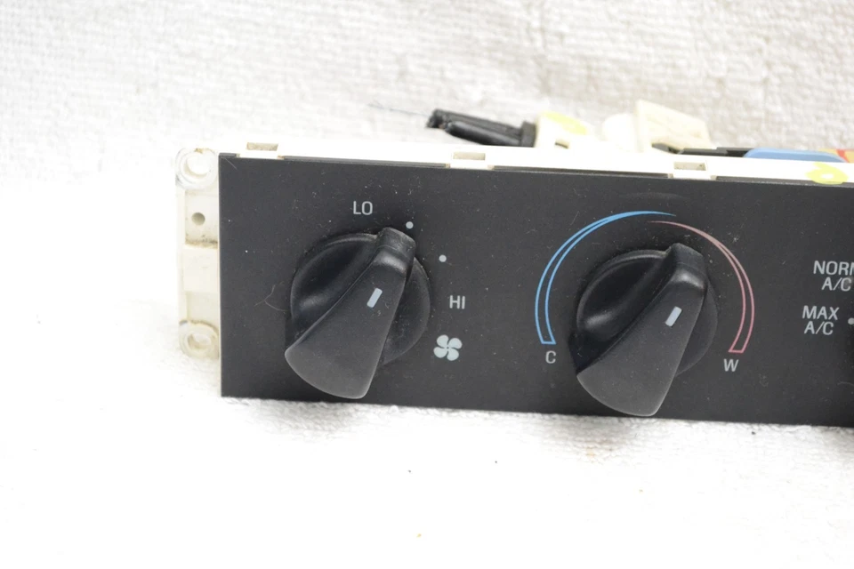 Ford F-150 F-250 F-350 1992-1996 Bronco calefacción aire acondicionado temperatura climatización Foto 2 de 4