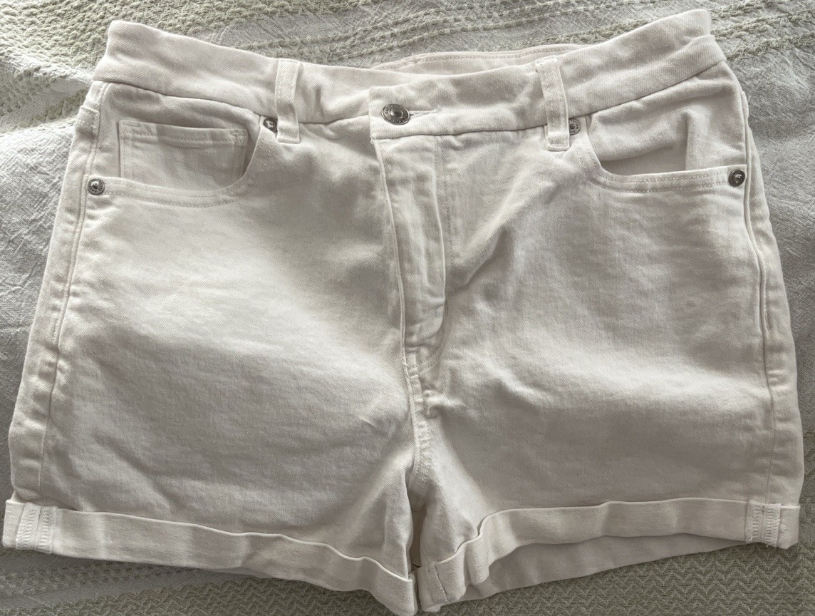 American Eagle Curvy Mom Shorts Women’s Size 10 White High Rise Stretch Denim