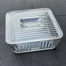Anchor Hocking Vintage Design Ribbed 9" Square Refrigerator Dish & Lid