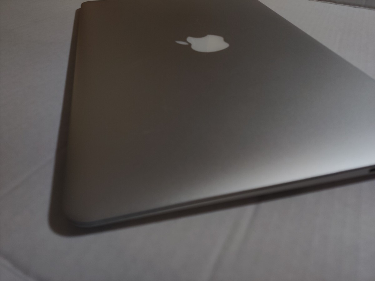 Apple MacBook Air Early 2015 A1466 13