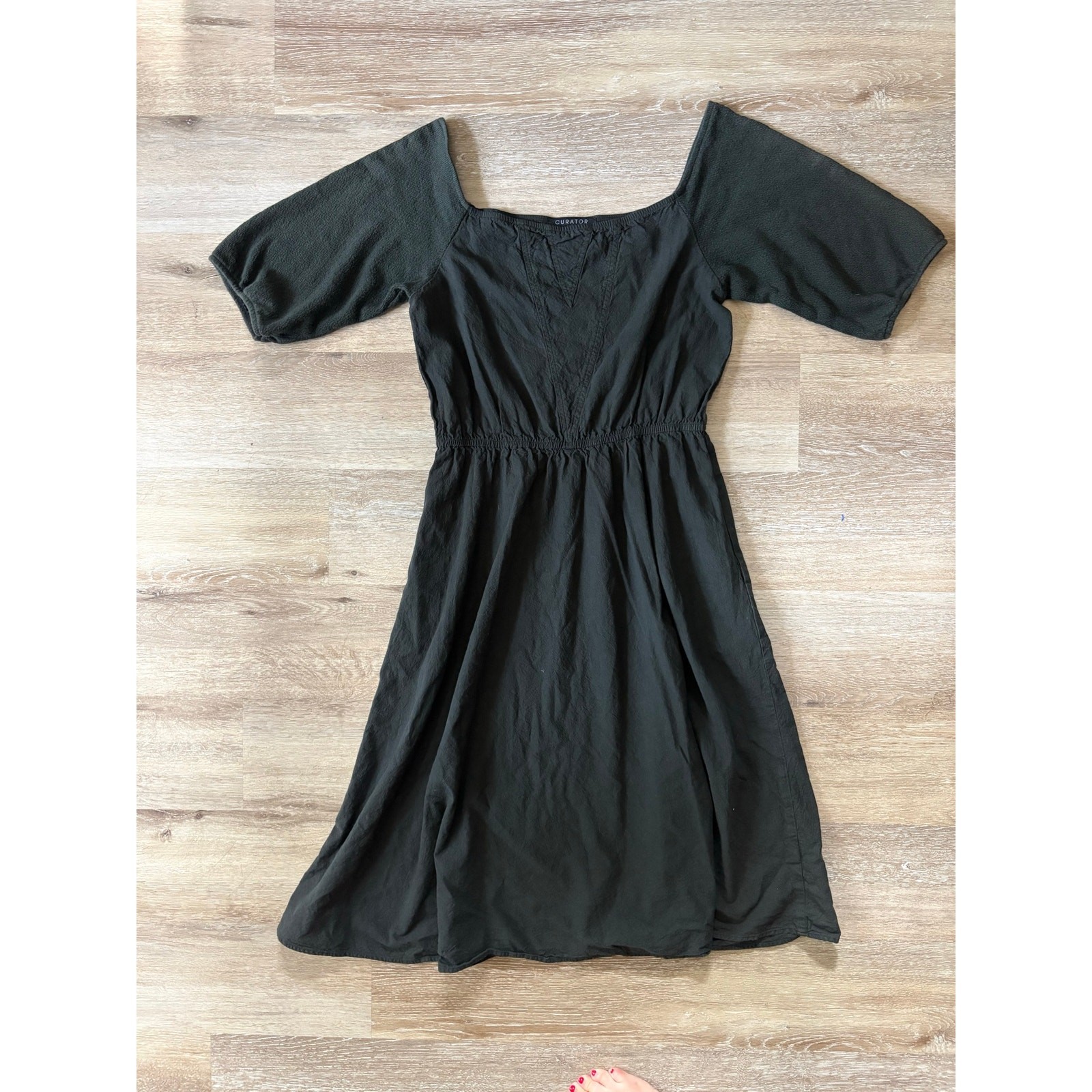 Curator black puff-sleeve midi dress