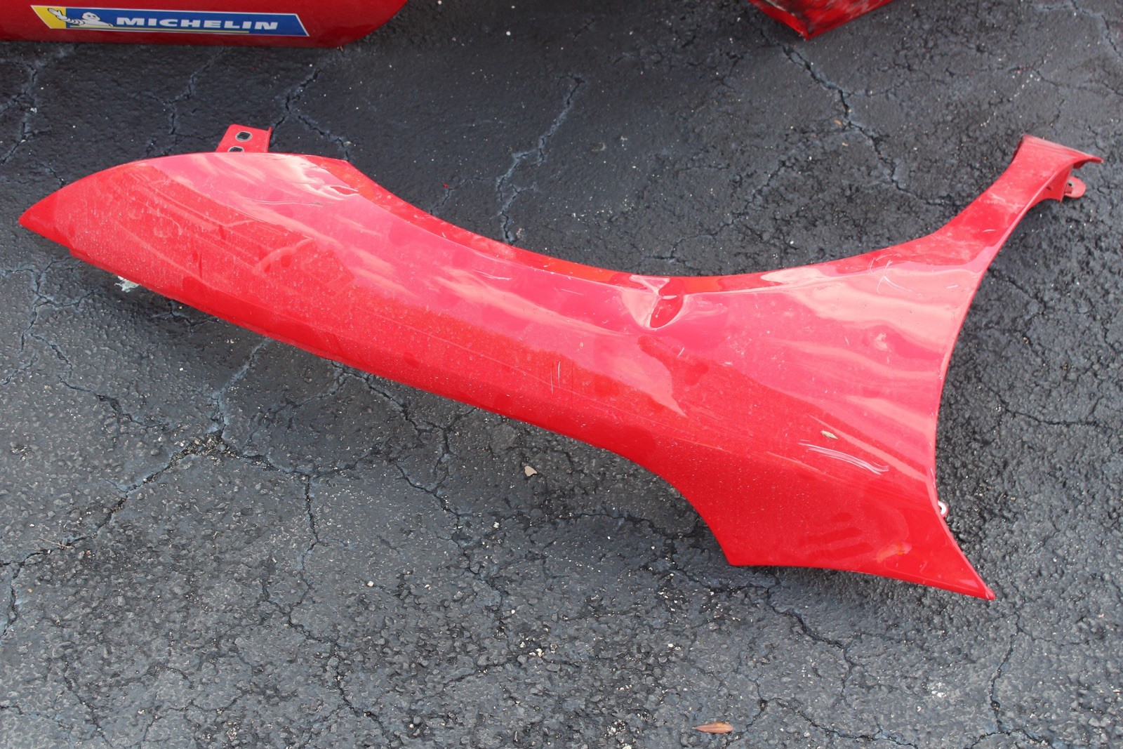 Ferrari  296 Gts  2 Doors Plus Fender