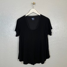 Shebird Women 7 XL Black Scoop Neck T-Shirt Built in Bra Minimalist Lounge