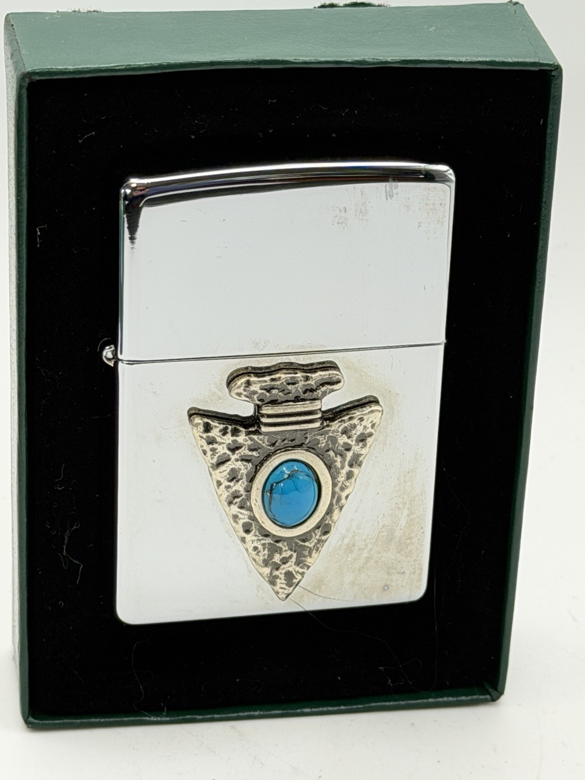 Vintage 2000 Indian Arrowhead Turquoise Emblem HP Chrome Zippo Lighter NEW