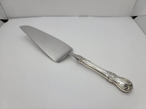 Old Master by Towle Sterling Silver Pie and Cake Server 10 3/8''. No Mono.