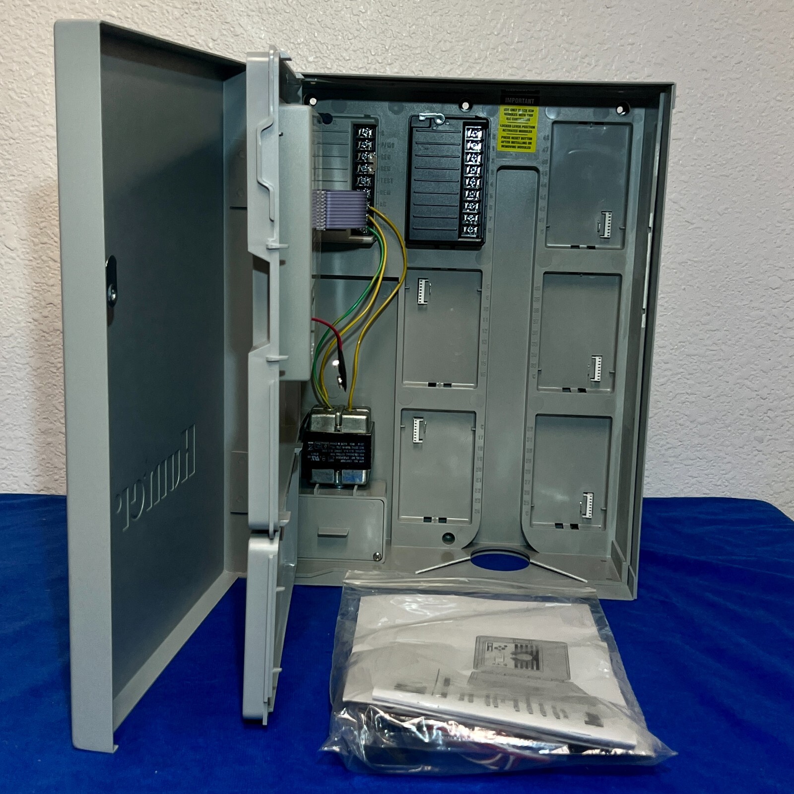 Hunter ICC800M Sprinkler Irrigation Timer Controller 8 Station CASE