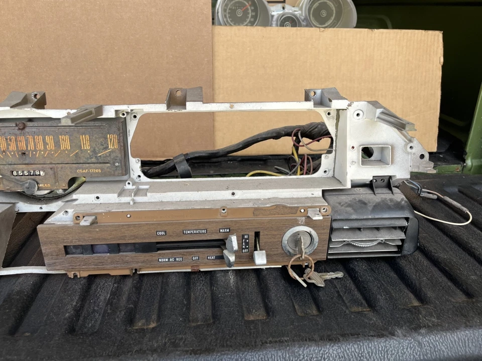 Ford Galaxie 500 medidores 1966 Foto 4 de 4