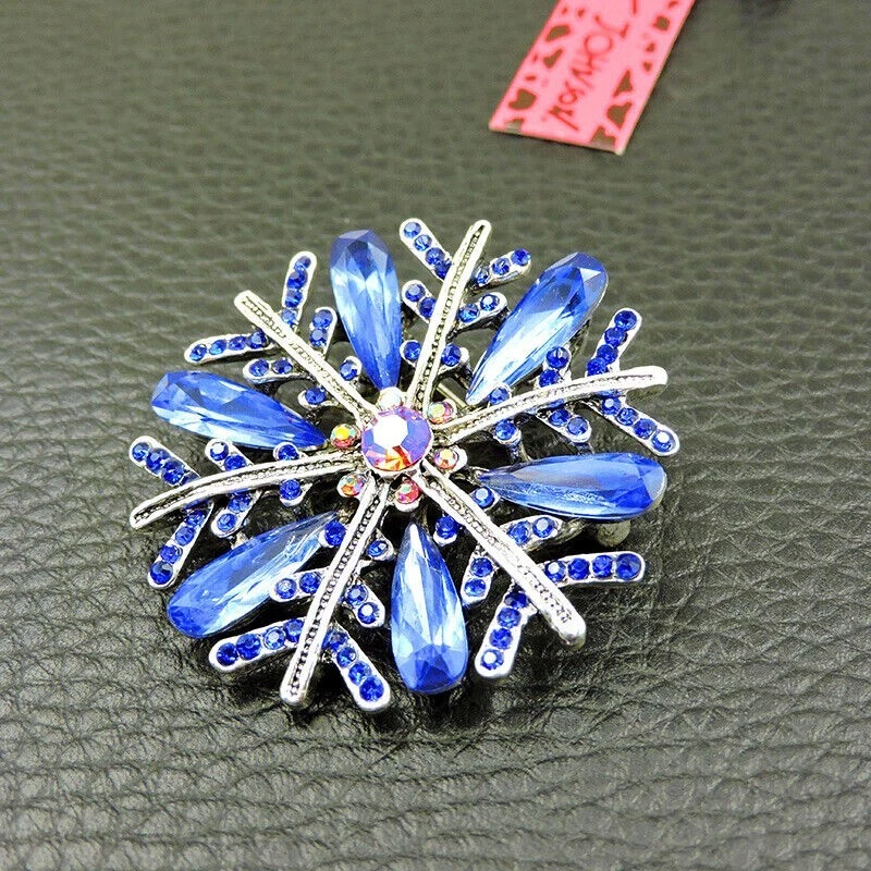 Broche copo de nieve cristal azul Londres venta Betsey Johnson Foto 3 de 3