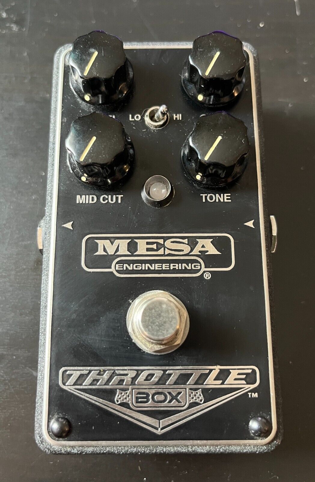 Mesa Engineering Throttle Box Distortion Guitar Effects Pedal and power supply