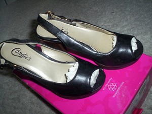 candies black wedges