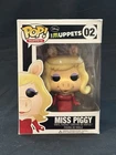 Funko Pop! The Muppets Miss Piggy 02 DAMAGE BOX - FREE Pop Protector