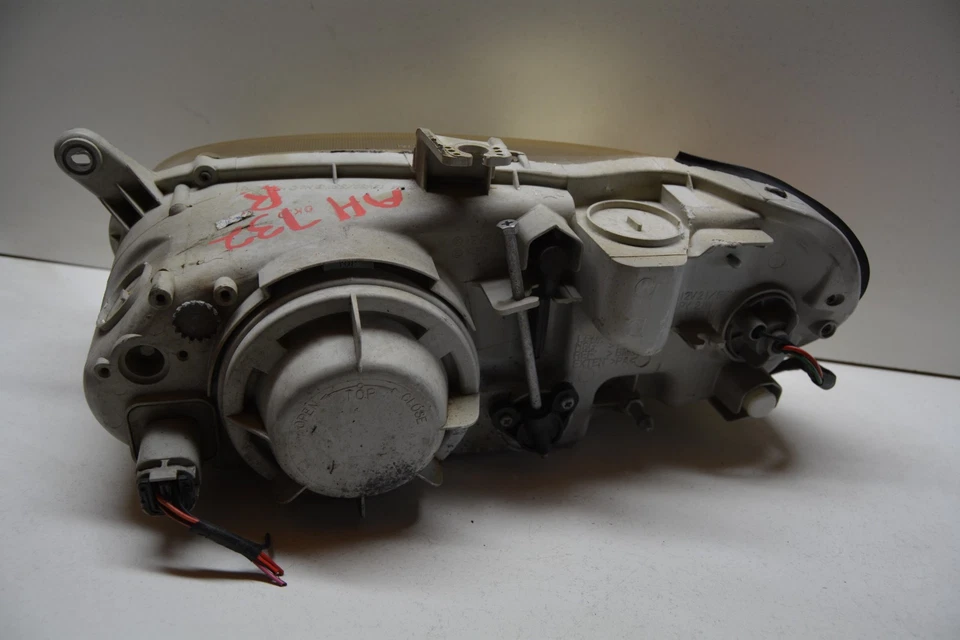 1998 - 2001 KIA SEPHIA FAROL DO LADO DIREITO DO PASSAGEIRO FABRICANTE DE EQUIPAMENTO ORIGINAL, 114-60054 - Imagem 4 de 4