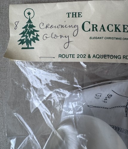 The Cracker Box White Golden Oldie Crowning Glory Christmas NIP Ornament Kit NOS - Picture 2 of 11