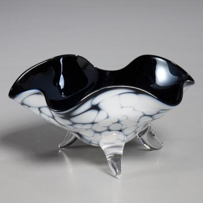 Murano Art Glass Black and White Sommerso Footed Ruffled Bowl 6.5'' Vintage