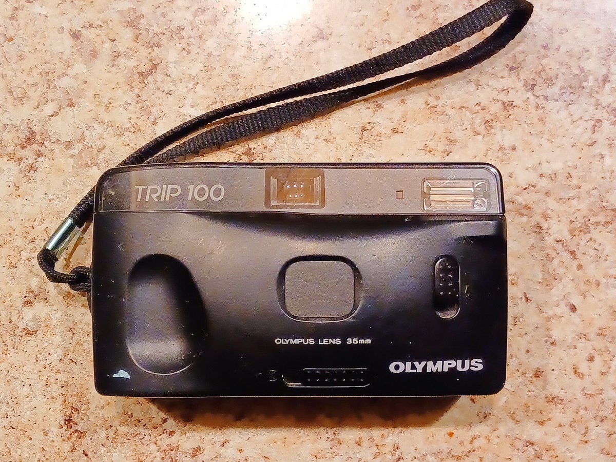 Olympus Trip 100 Point And Shoot 35mm Film Camera Auto Wind